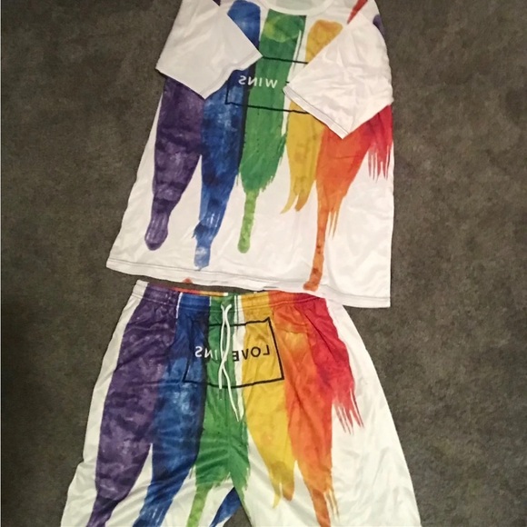 Short set - Picture 3 of 3